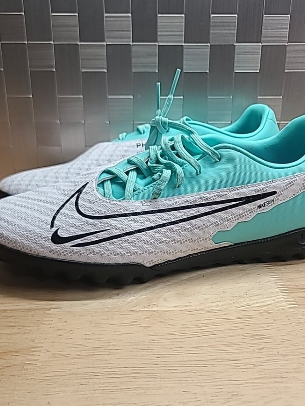 Nike Men Legend 10 Academy FG/MG Turquoise Fuchsia Cleats Size 7.5 DV4337-300